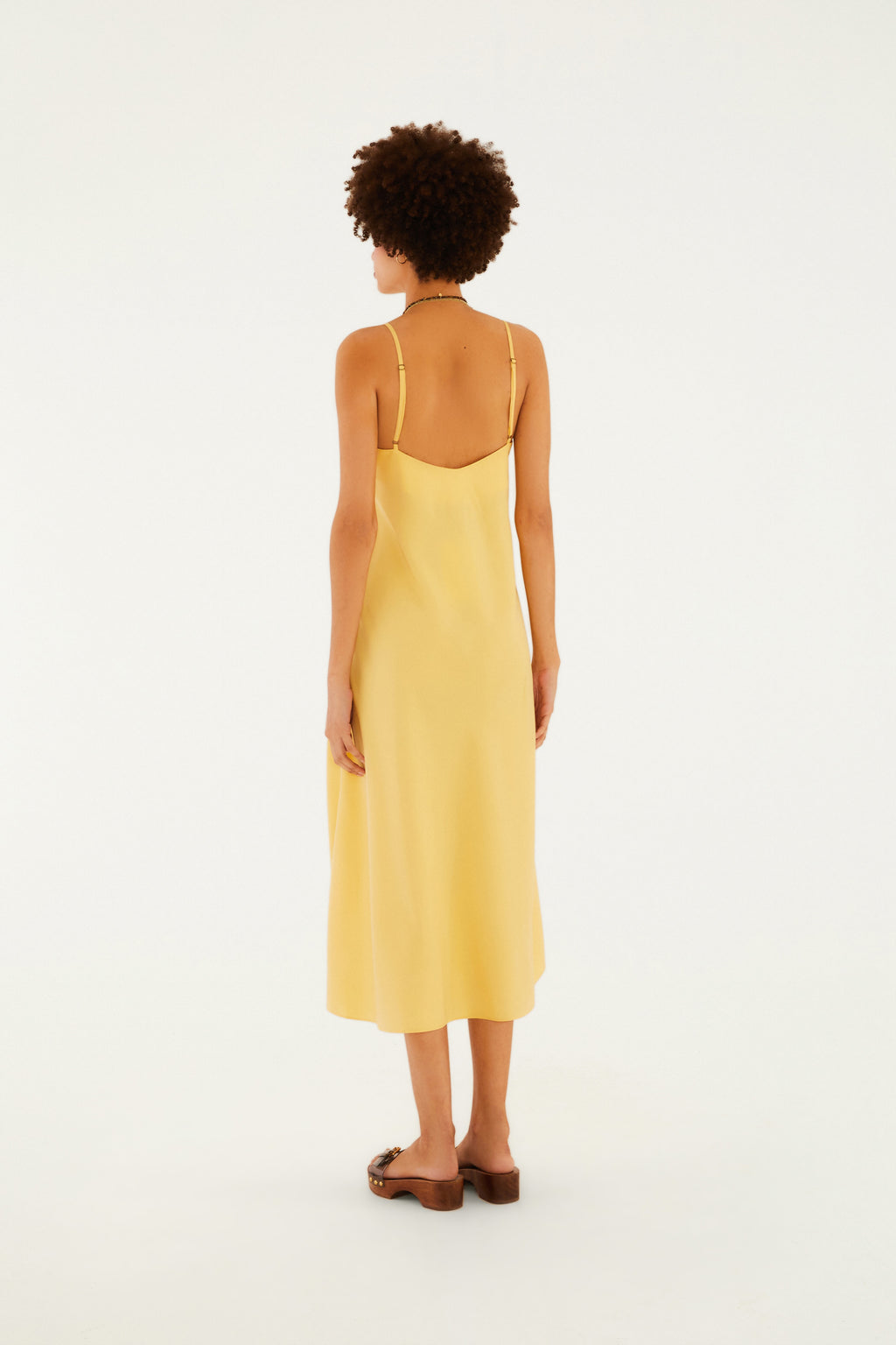 Vestido Sesgado Midi